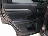 Thumbnail of 2019 Toasted Walnut Pearl Toyota Highlander