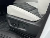 Thumbnail of 2025 White Diamond Mitsubishi Outlander
