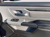 Thumbnail of 2021 Diamond Black Crystal Pearlcoat RAM 1500
