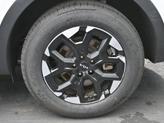 Thumbnail of 2024 Glacial White Pearl Kia Sorento