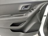 Thumbnail of 2022 White Chevrolet Trax