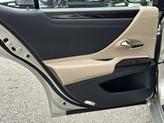 Thumbnail of 2019 Moonbeam Beige Met Lexus ES 350