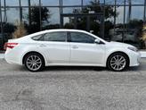 Thumbnail of 2014 Blizzard Pearl Toyota Avalon