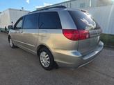 Thumbnail of 2006 Silver Shadow Pearl Toyota Sienna