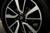 Thumbnail of 2019 Pearl White Tricoat Nissan Rogue