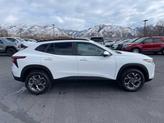 Thumbnail of 2025 Summit White Chevrolet Trax