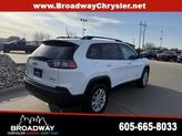 Thumbnail of 2022 Bright White Clearcoat Jeep Cherokee