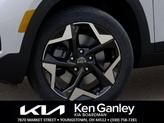 Thumbnail of 2025 Snow White Pearl Kia Seltos