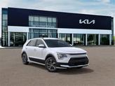 Thumbnail of 2025 Snow White Pearl Kia Niro