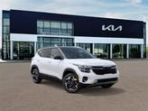 Thumbnail of 2026 Clear White/Black Roof Kia Seltos
