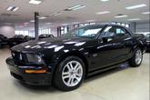 Thumbnail of 2005 Black Clearcoat Ford Mustang