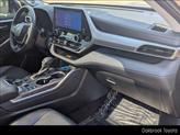 Thumbnail of 2024 Magnetic Gray Metallic Toyota Highlander