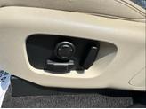 Thumbnail of 2019 White Land Rover Discovery