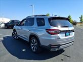 Thumbnail of 2023 Lunar Silver Metallic Honda Pilot