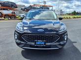 Thumbnail of 2022 Agate Black Metallic Ford Escape