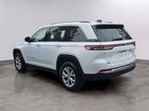 Thumbnail of 2022 Bright White Clearcoat Jeep Grand Cherokee