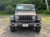 Thumbnail of 2025 Granite Crystal Clearcoat Metallic Jeep Gladiator
