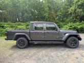 Thumbnail of 2025 Granite Crystal Clearcoat Metallic Jeep Gladiator