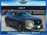 Photo of 2024 Gun Metallic Nissan Pathfinder
