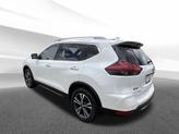Thumbnail of 2020 White Nissan Rogue