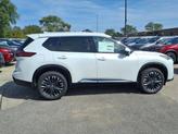 Thumbnail of 2026 Everest White Pearl Tricoat Nissan Rogue