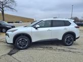 Thumbnail of 2025 Everest White Pearl Nissan Rogue