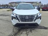 Thumbnail of 2025 Everest White Pearl Nissan Rogue