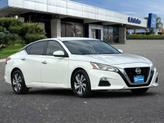 Thumbnail of 2020 Glacier White Nissan Altima