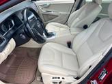 Thumbnail of 2015 Flamenco Red Metallic Volvo V60