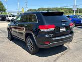 Thumbnail of 2019 Diamond Black Crystal Pearlcoat Jeep Grand Cherokee