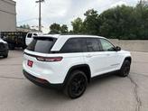 Thumbnail of 2025 Bright White Clearcoat Jeep Grand Cherokee