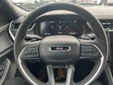 Thumbnail of 2025 Diamond Black Crystal Pearlcoat Jeep Grand Cherokee