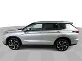Thumbnail of 2024 White Diamond Mitsubishi Outlander