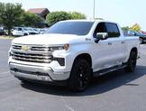Thumbnail of 2022 Iridescent Pearl Tricoat Chevrolet Silverado 1500