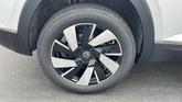 Thumbnail of 2025 Opal White Pearl Volkswagen Atlas Cross Sport