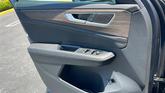 Thumbnail of 2025 Platinum Gray Metallic Volkswagen Atlas