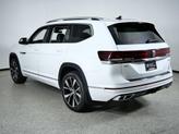 Thumbnail of 2024 Opal White Volkswagen Atlas