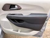Thumbnail of 2018 Billet Silver Metallic Clearcoat Chrysler Pacifica