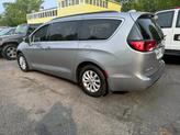 Thumbnail of 2017 Billet Silver Metallic Clearcoat Chrysler Pacifica