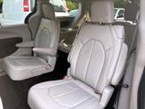 Thumbnail of 2017 Billet Silver Metallic Clearcoat Chrysler Pacifica
