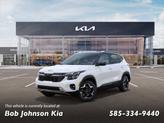 Photo of 2025 CLEAR WHITE/BLACK Kia Seltos