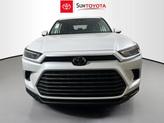 Thumbnail of 2025 Wind Chill Pearl Toyota Highlander