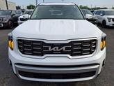Thumbnail of 2025 Glacial White Pearl Kia Telluride