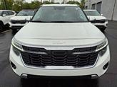 Thumbnail of 2026 White Kia Seltos