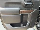 Thumbnail of 2022 Onyx Black GMC Sierra 2500