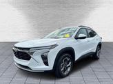 Thumbnail of 2025 Summit White Chevrolet Trax