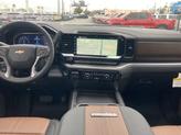 Thumbnail of 2025 Iridescent Pearl Tricoat Chevrolet Silverado 3500