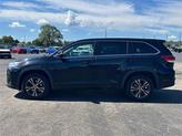 Thumbnail of 2018 Midnight Black Metallic Toyota Highlander