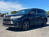 Thumbnail of 2018 Midnight Black Metallic Toyota Highlander