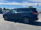 Thumbnail of 2018 Midnight Black Metallic Toyota Highlander